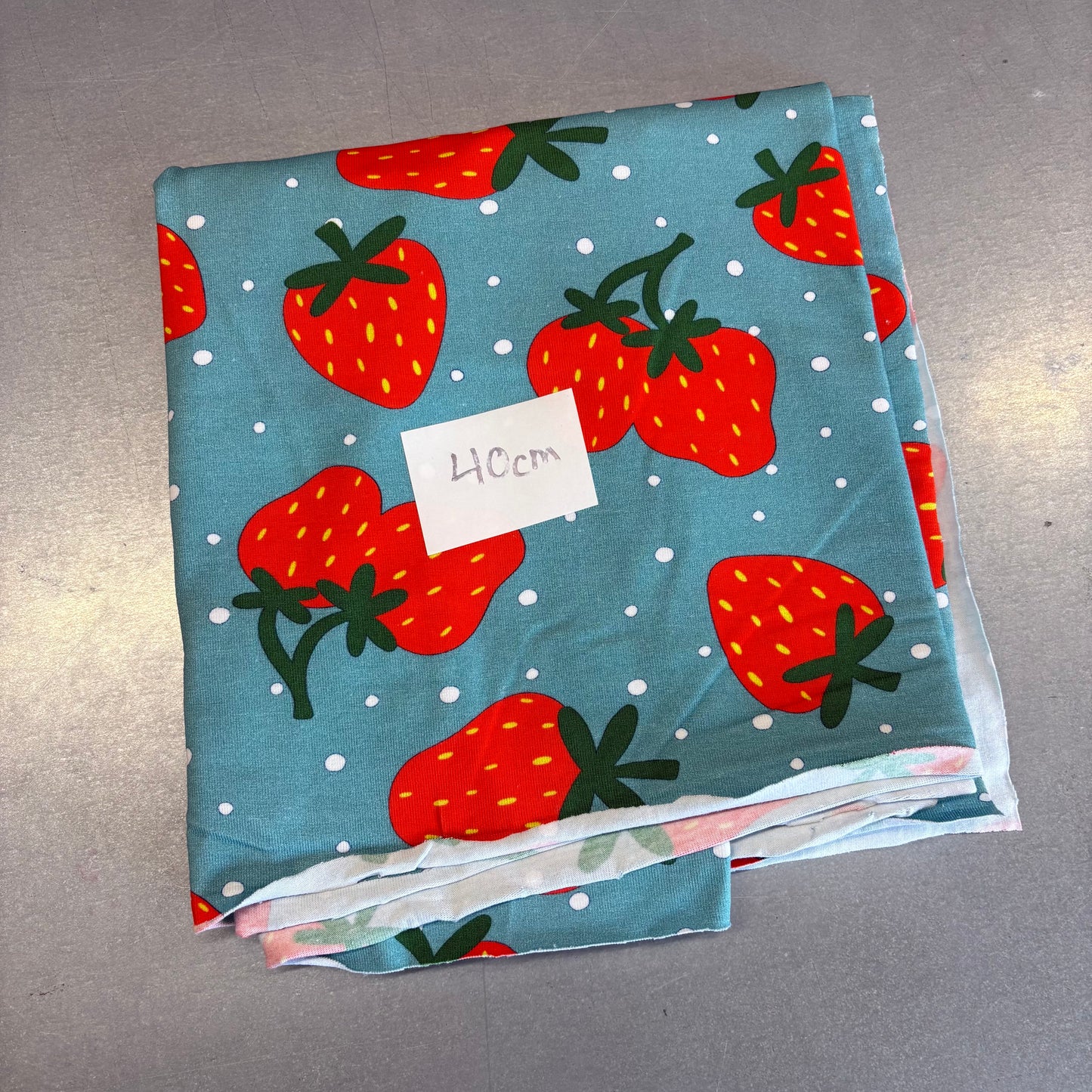 BOLT END Strawberries 40cm - Premium cotton lycra