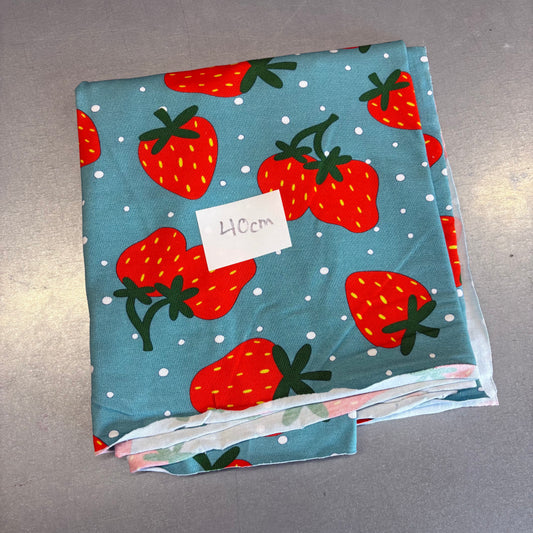 BOLT END Strawberries 40cm - Premium cotton lycra
